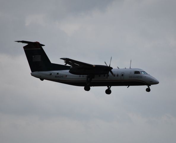 de Havilland Dash 8-100 (N940HA) - Final for 23 minutes prior to an approaching heavy wind/rain storm - 4/8/10