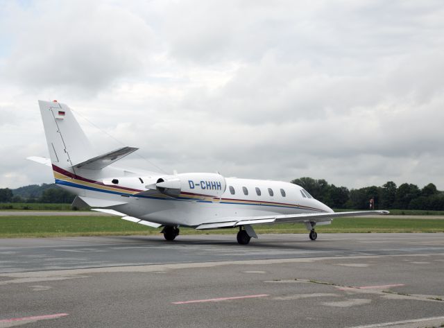 Cessna Citation Excel/XLS (D-CHHH) - Taxiing out for departure runway 25.