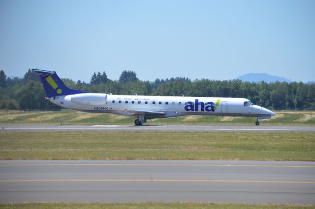 Embraer ERJ-145 (N839HK) - ASQ7063 departing on 34L for Reno/Tahoe (KRNO/RNO). Still wearing a hybrid livery as evident from the old United Express livery cheatline. As of this moment, I've photographed all four ERJ-145s currently in ExpressJet's small fleet.