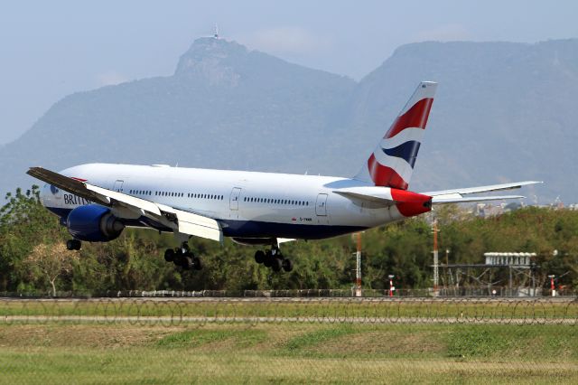 Boeing 777-200 (G-YMMN)
