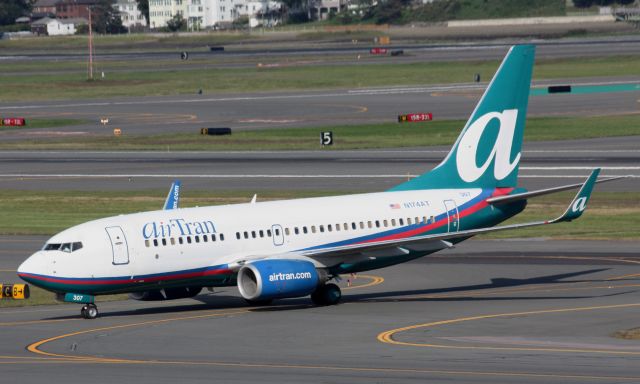 Boeing 737-700 (N174AT)