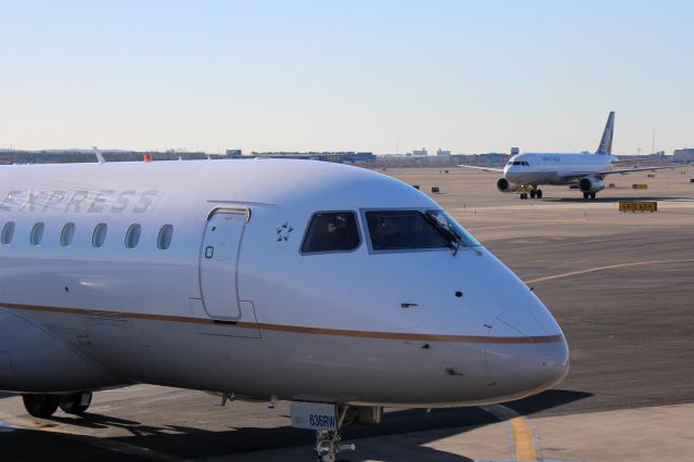 Embraer 170/175 (N636RW)