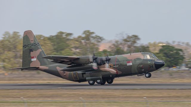 Lockheed C-130 Hercules (N734)