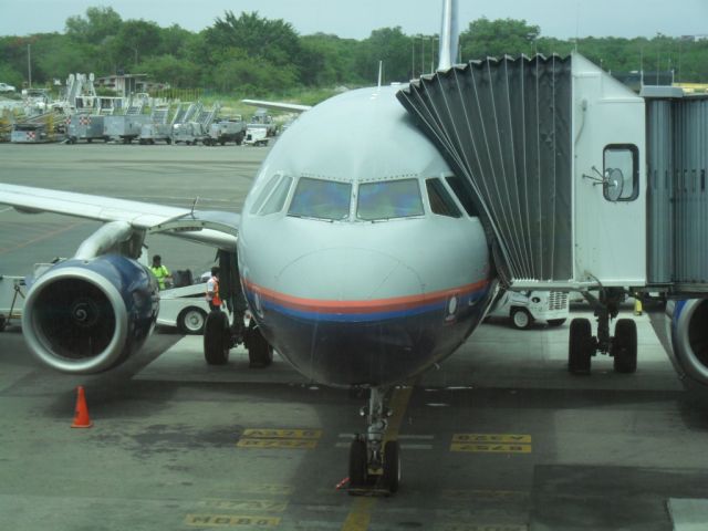 N877UA —