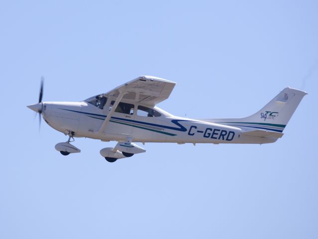 STODDARD-HAMILTON Glasair (C-GERD) - Departure runway 35. 17 APR 2016.