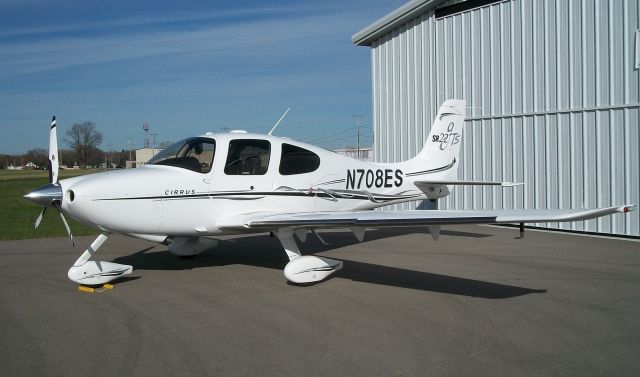 Cirrus SR-22 (N708ES)