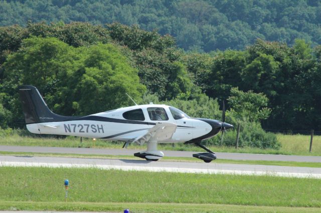 Cirrus SR-22 (N727SH) - Arriving 2018 CPPP Williamsport Regional