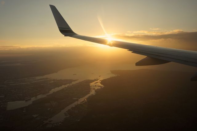 Boeing 737-800 (N514AS)