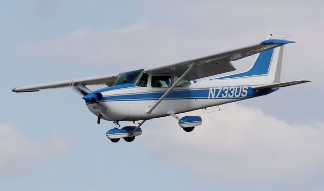 Cessna Skyhawk (N733US)