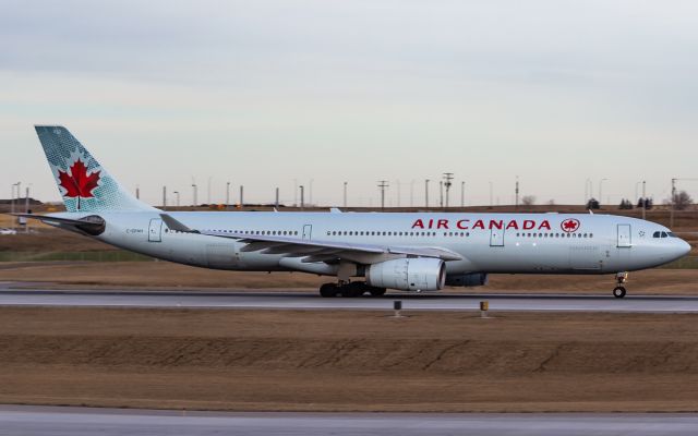 Airbus A330-300 (C-GFAH)