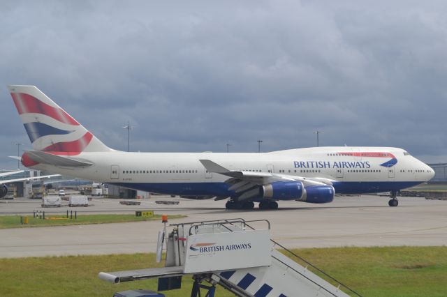 Boeing 747-200 —