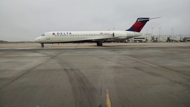 Boeing 717-200 (N956AT)