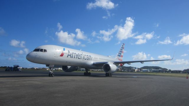 Boeing 757-200 (N193AN)