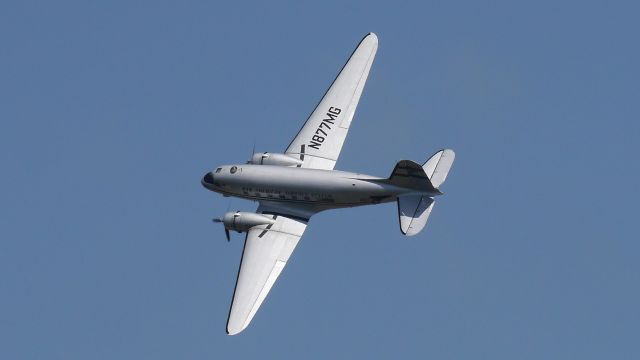 Douglas DC-3 (N877MG) - Historic Flight Foundations Douglas DC-3 (Ser #4193) performs at FHCs SkyFair on 7.30.16.