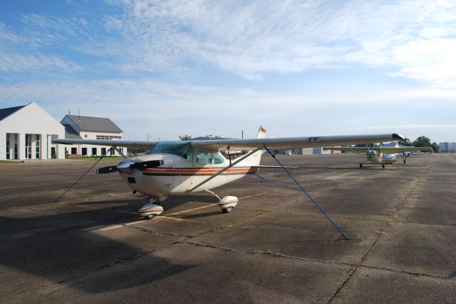 Cessna Skylane (N99328)