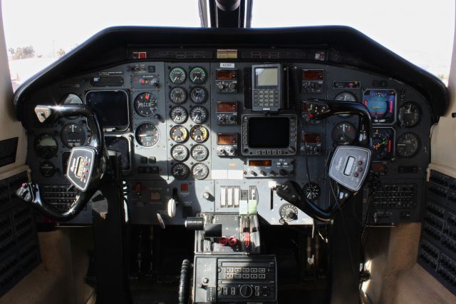 Piper Cheyenne 400 (N72RT) - Cockpit of a local Piper Cheyenne 400LS at Reid Hillview.