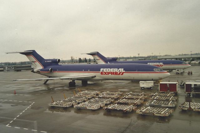 BOEING 727-200 (N464FE)