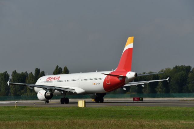 Airbus A321 (EC-JZM)