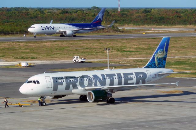 Airbus A320 (N210FR)