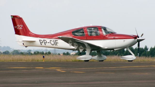 Cirrus SR-22 (PP-CIF)