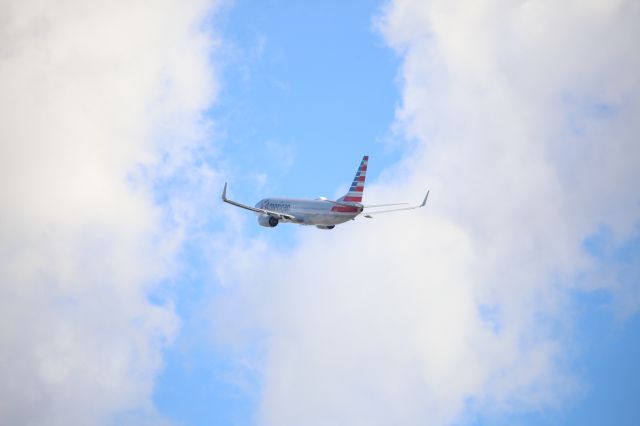 Boeing 737-800 (N316PF)