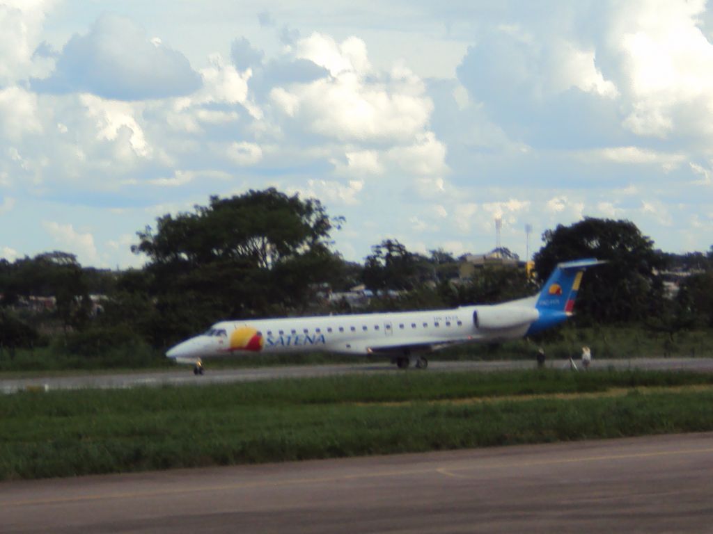 Embraer ERJ-145 (HK-4525)