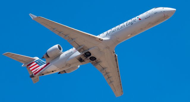 Canadair Regional Jet CRJ-700 (N712SK)