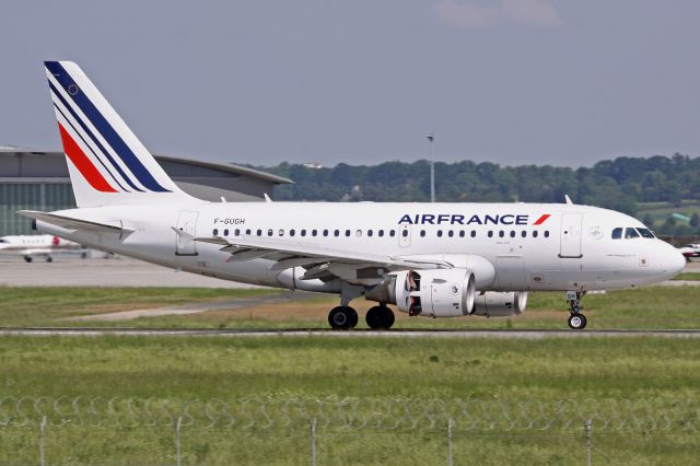 Airbus A318 (F-GUGH)