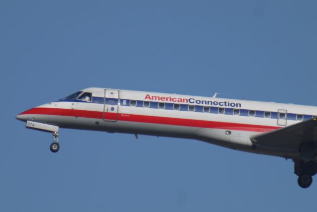 Embraer ERJ-145 (N374SK)