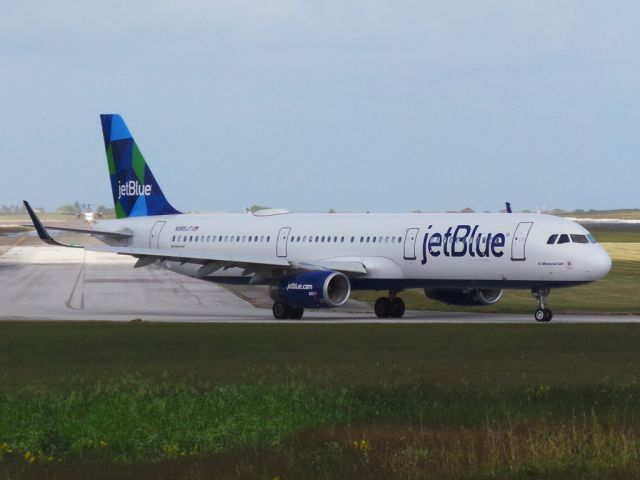 Airbus A321 —