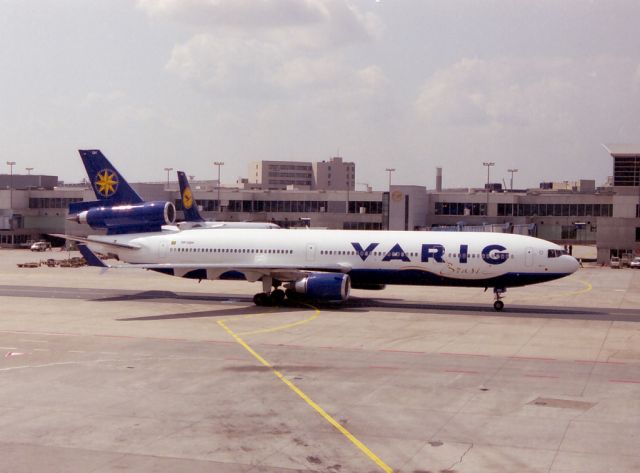 Boeing MD-11 (PP-VQH)