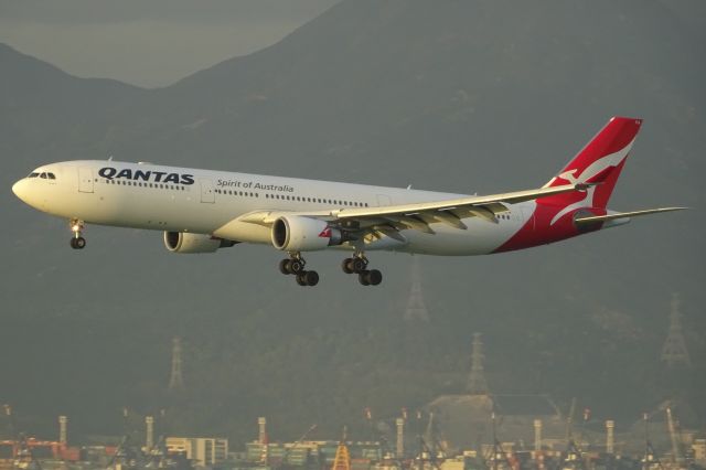 Airbus A330-300 (VH-QPA)