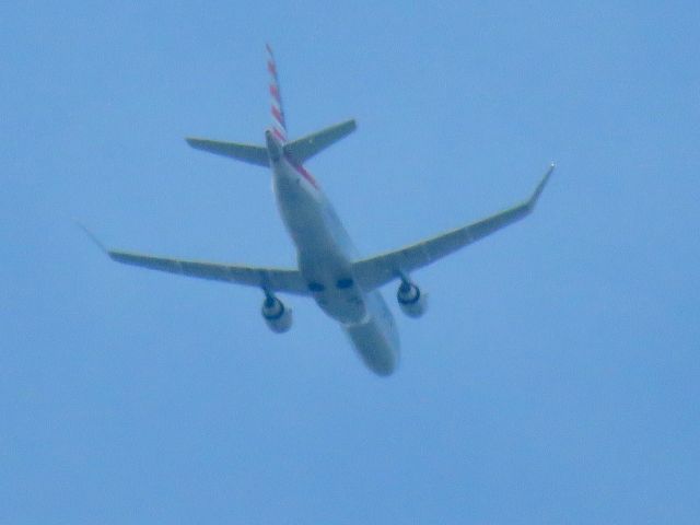 Embraer 175 (N289MW)