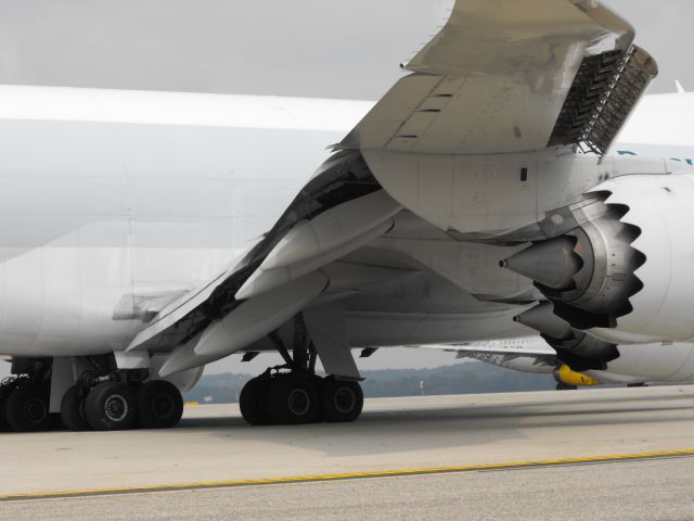 Boeing 747-400 (B-LJK)