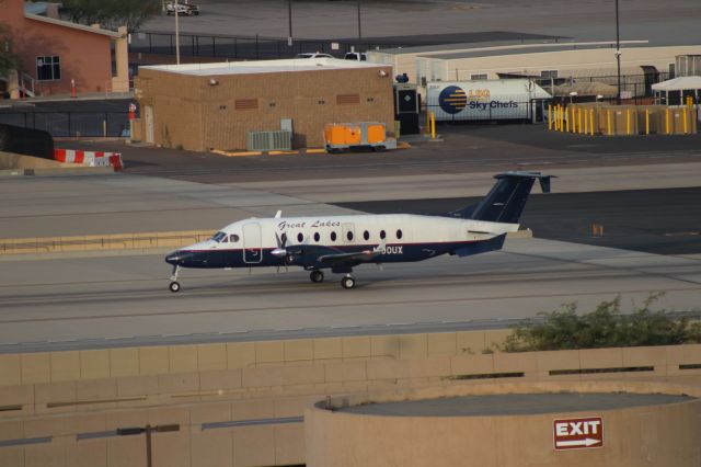 Beechcraft 1900 (N100UX)