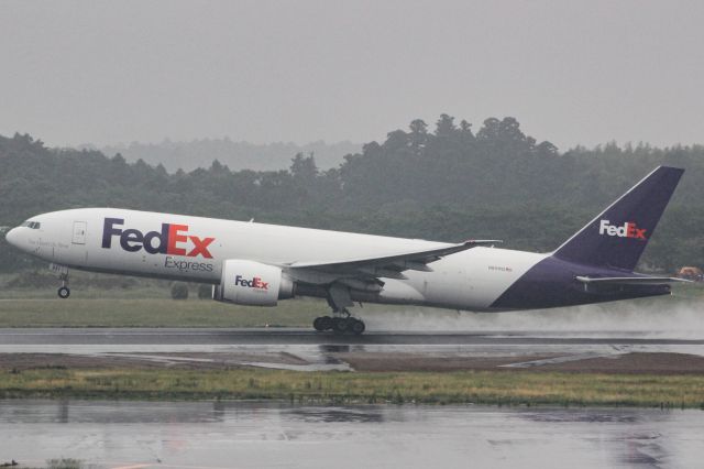 BOEING 777-200LR (N851FD)