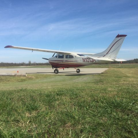 Cessna Centurion (N101JH)