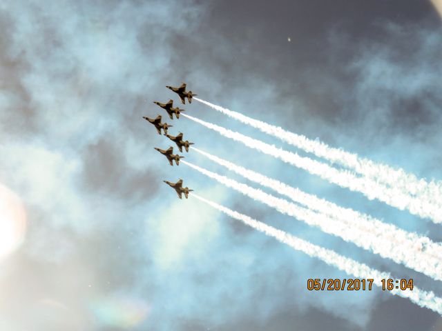 Lockheed F-16 Fighting Falcon (92-3898)