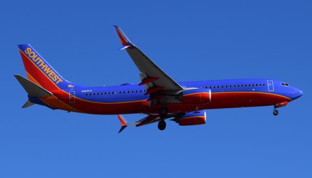Boeing 737-700 (N865IA)