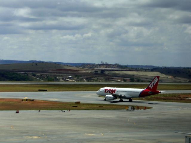 Airbus A320 (PR-MAD)