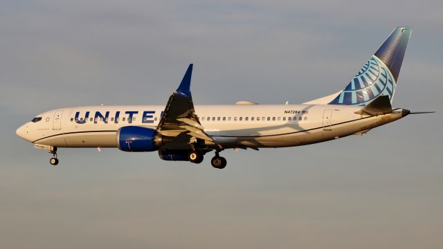 Boeing 737 MAX 8 (N47284)