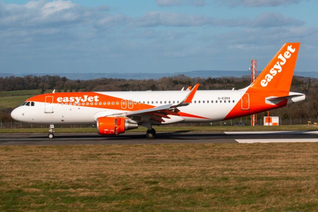 Airbus A320 (G-EZRX)