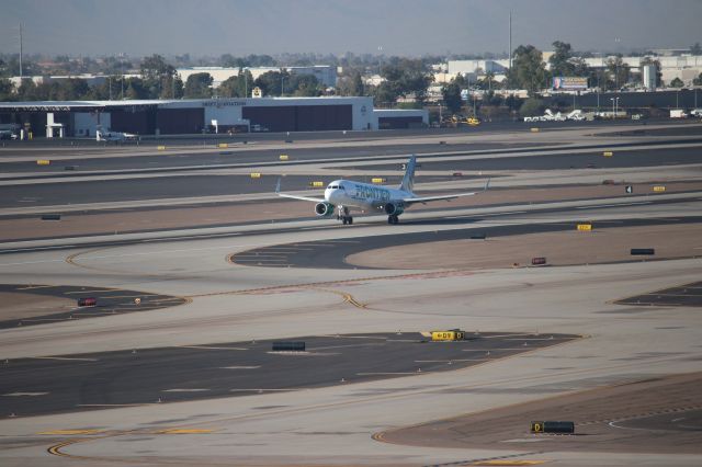 Airbus A320 (N233FR)