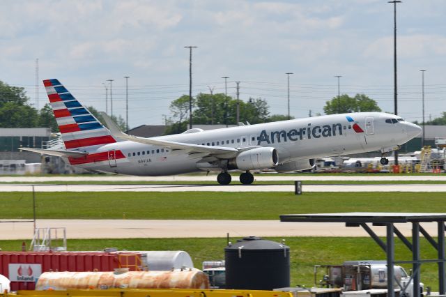 Boeing 737-800 (N941AN) - 23L 05-23-25