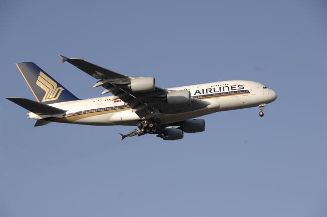 Airbus A380-800 (9V-SKC) - Final Approach to Narita Intl Airport R/W34L on 2009/3/21