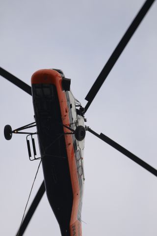 Aerospatiale Dauphin 2 (SA-365C) (N4247V) - Lifting A/C chillers to high rise rooftop, downtown Chicago