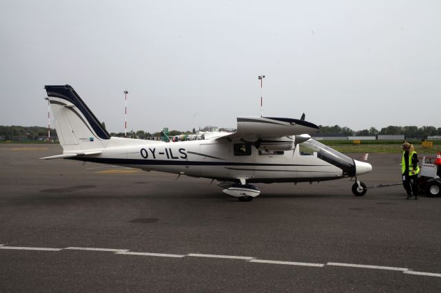 — — - antwerp airport
