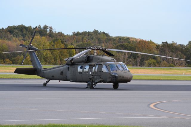 8323889 — - US Army Blackhawk UH-60 at KJQF - 10/23/18