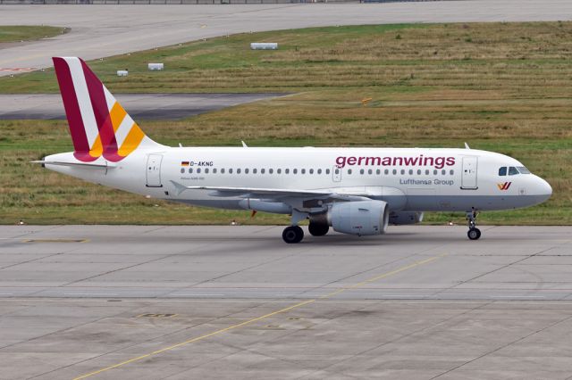 Airbus A319 (D-AKNG) - Seen from the spectator terrace at Stuttgart Airport, GWI2461 arrives from Heathrow