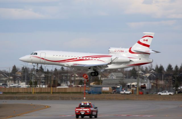 Dassault Falcon 8X (C-FCBA)